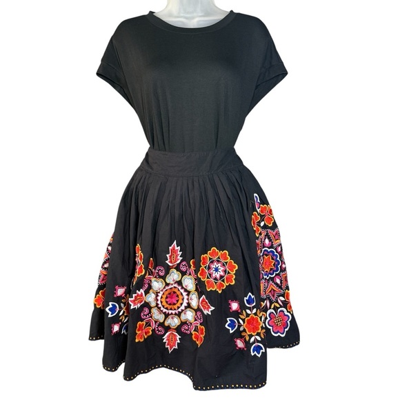 French Connection Black Twirl A-line Skirt Pleated Embroidered Vibrant Women’s 2 - Picture 1 of 8